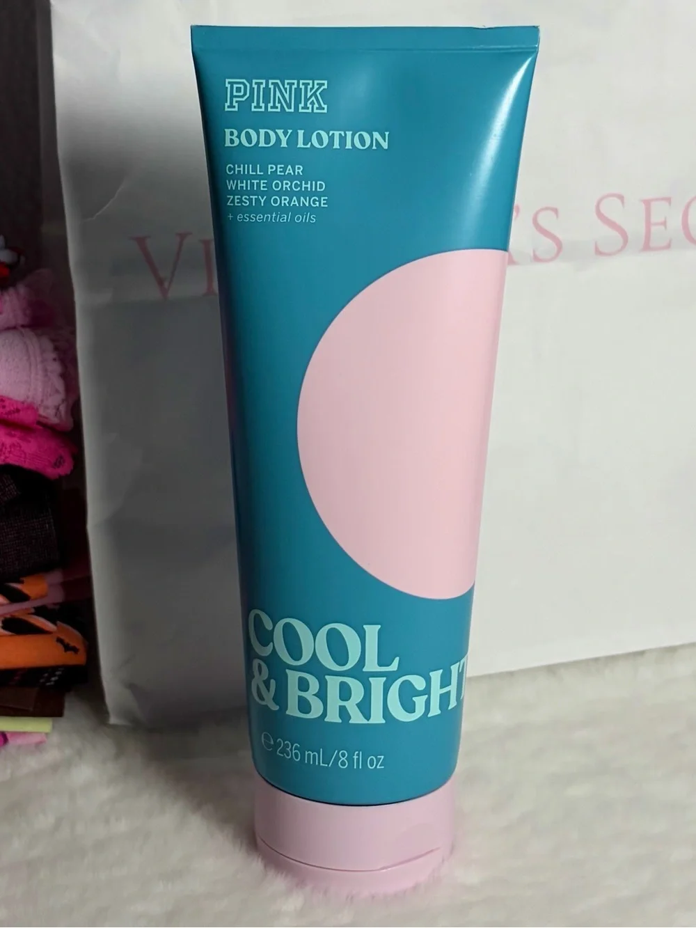 PINK Victoria’s Secret - COOL & BRIGHT Fragrant Body Lotion